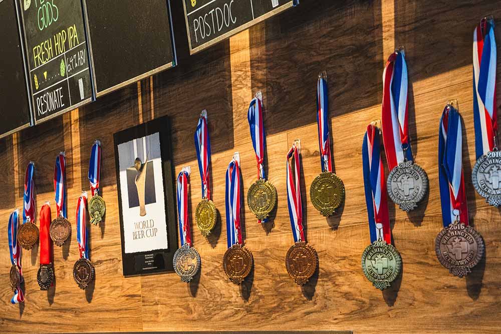 resonate brewery and pizzeria medals bellevue