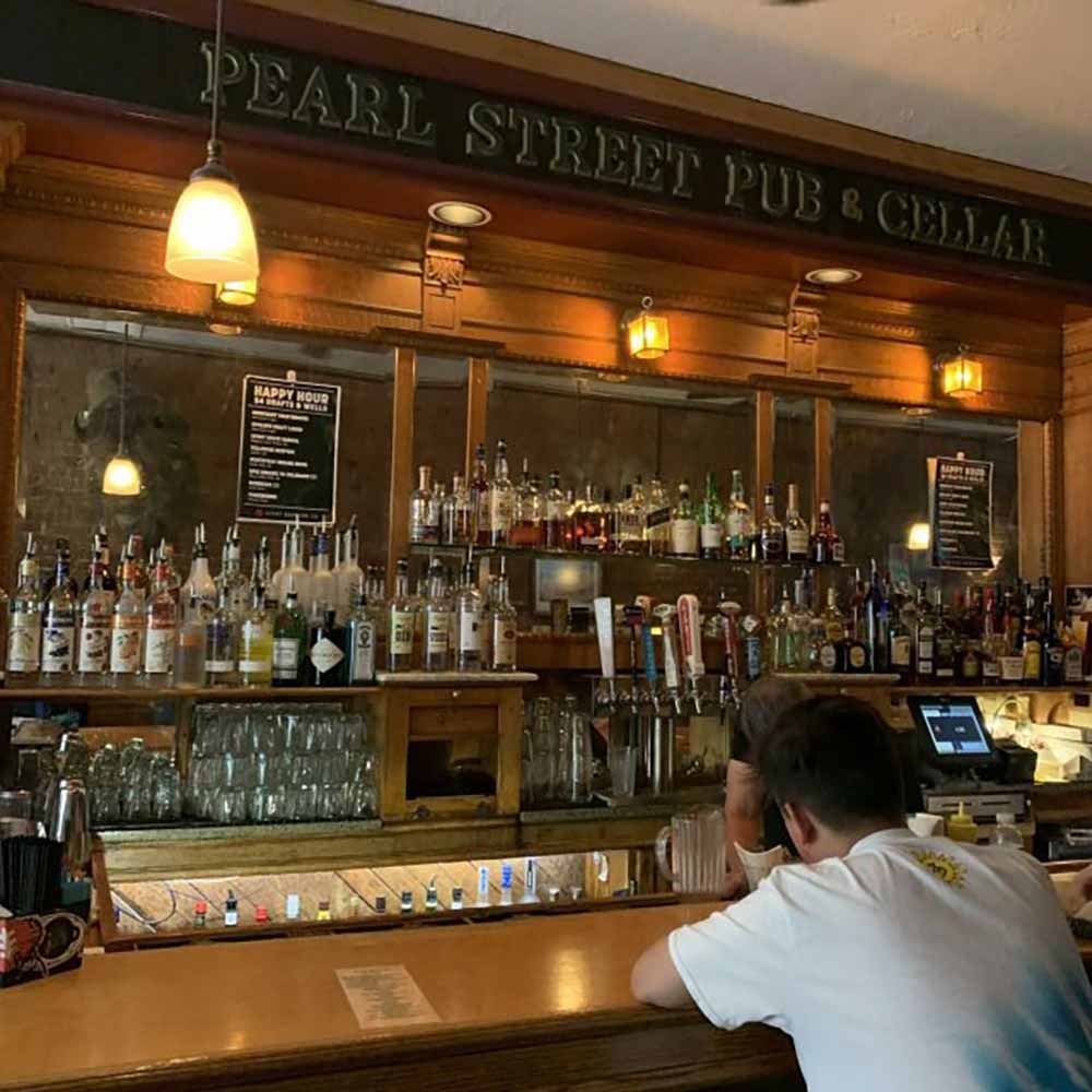 pearl street pub & cellar dive bar