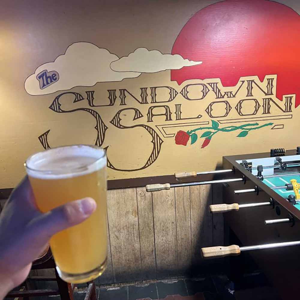 sundown saloon dive bar